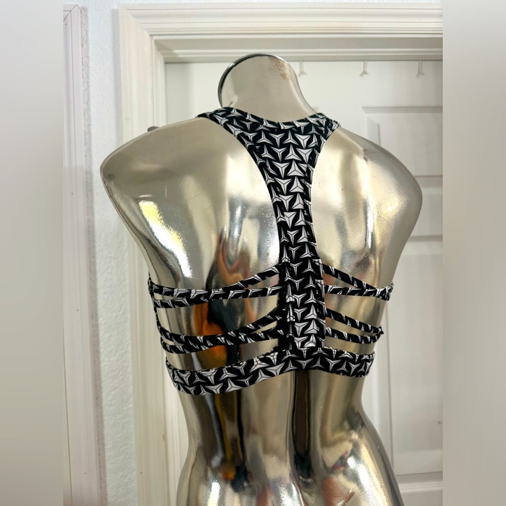 Victoria’s Secret sport bra size medium strappy back
